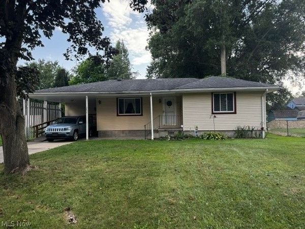 2846 Catalpa Street SE, Warren, OH 44483