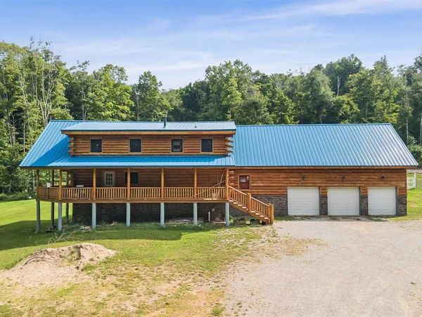 750 E Lakeview Road, Levering, MI 49755