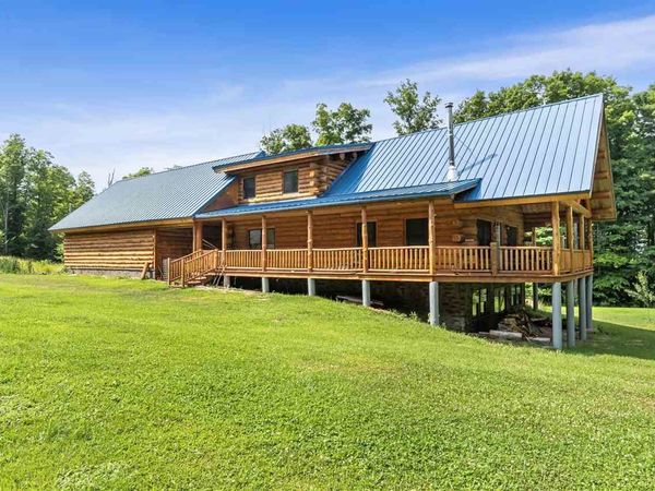 750 E Lakeview Road, Levering, MI 49755