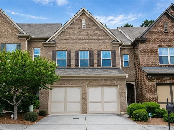 2132 Greencrest Circle, Alpharetta, GA 30004