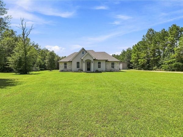 49047 WOODHAVEN Road , Tickfaw, LA 70466