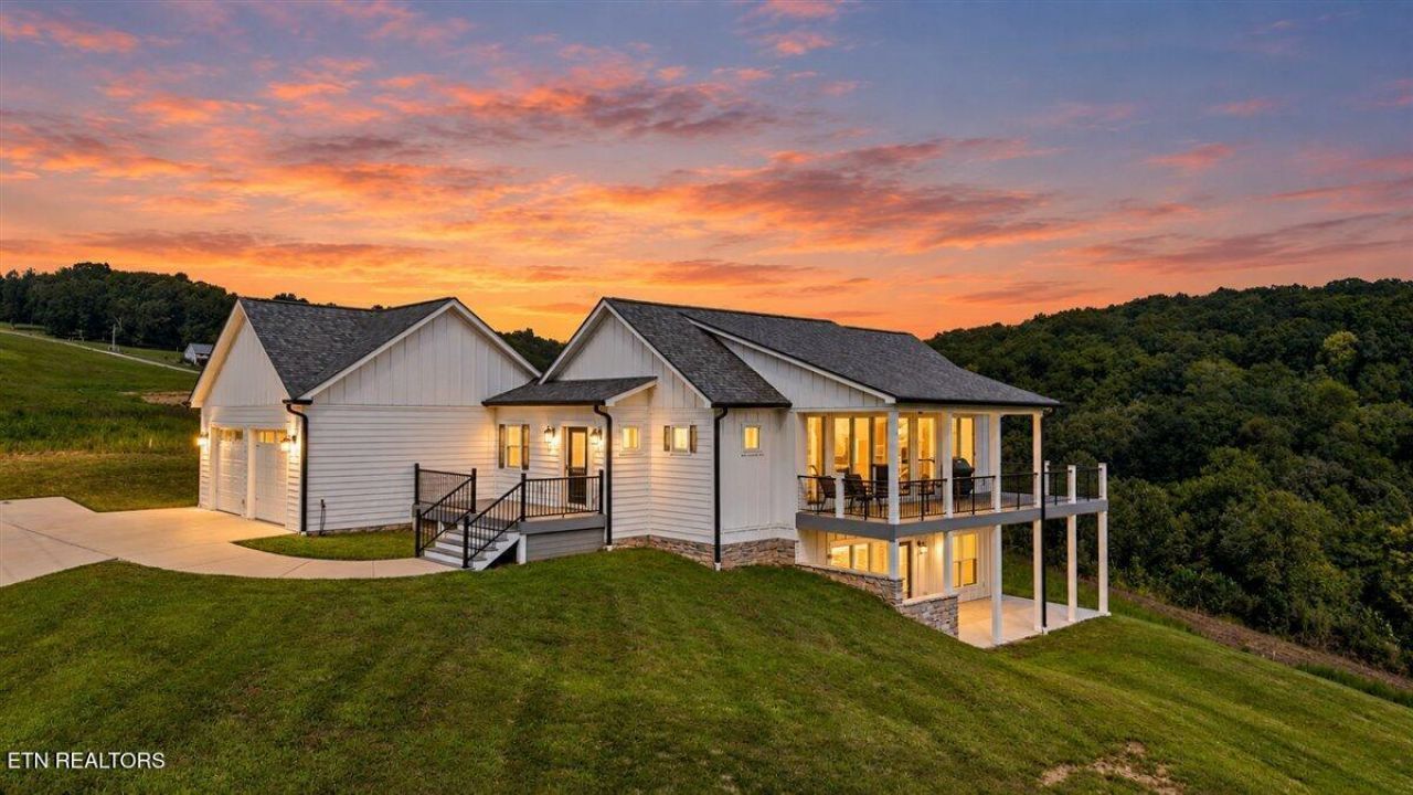 244 Laikens Way, Lafollette, TN 37766 Main Photo