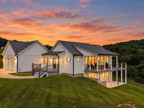 244 Laikens Way, LaFollette, TN 37766