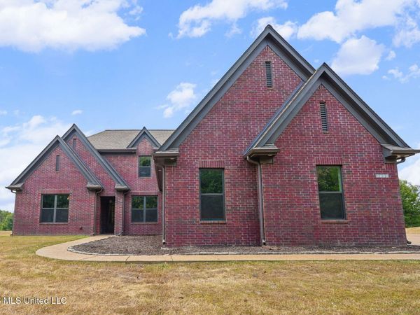 4298 Glynn Valley East Road, Byhalia, MS 38611