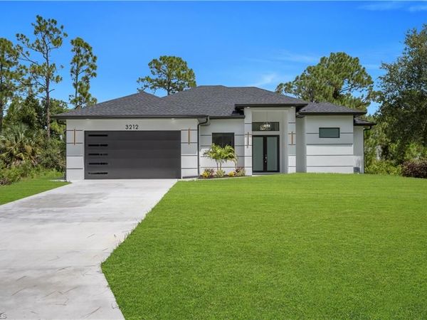 3212 33rd ST W, LEHIGH ACRES, FL 33971