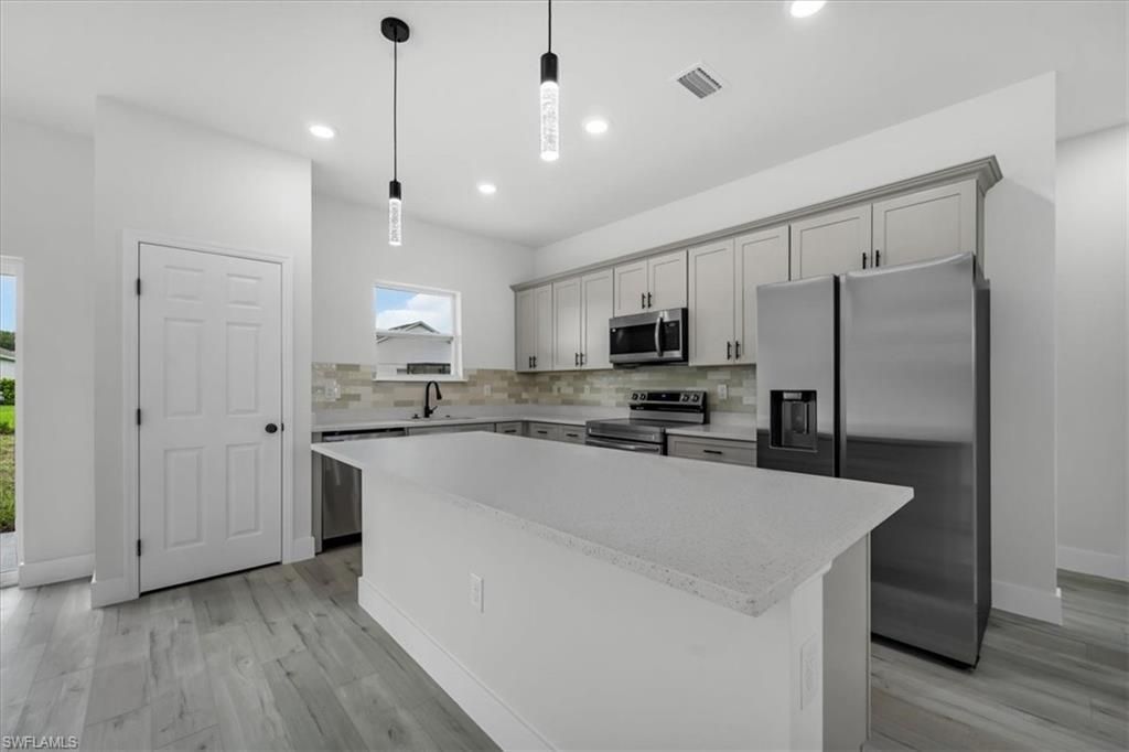 4663 Ponce De Leon Blvd , Sebring, FL 33872 Photo