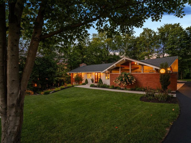 140 Rossmoyne Drive, Crestview Hills, KY 41017 Photo 2