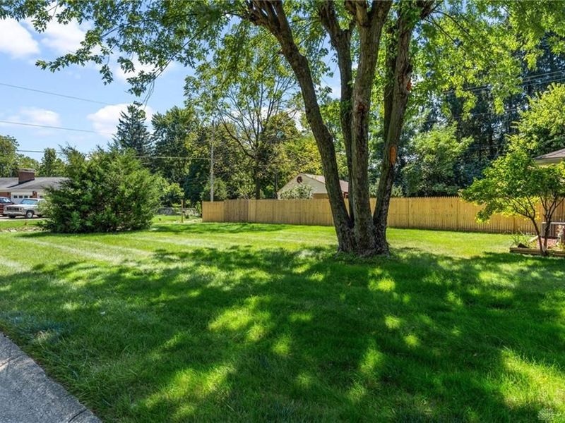 4475 Willow Run Drive, Beavercreek, OH 45430 Photo 24