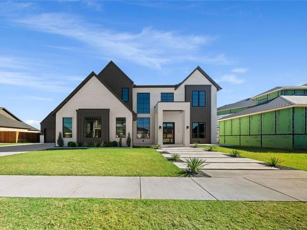 10808 NW 25th Street, Yukon, OK 73099