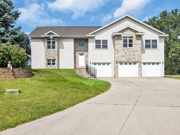1234 10th Street , Jesup, IA 50648