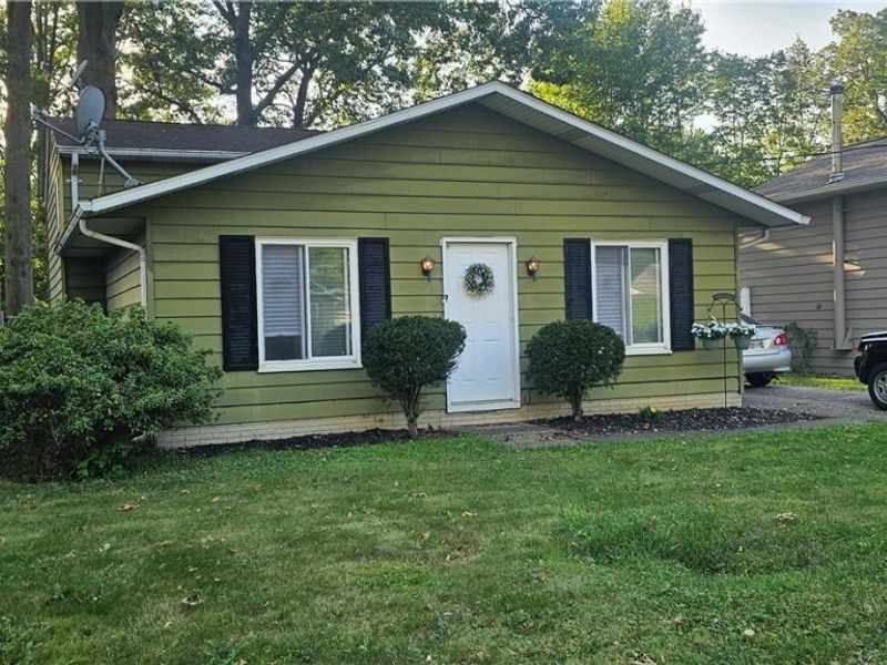 6158 Rosebelle Avenue, North Ridgeville, OH 44039 Photo 2