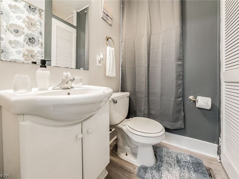 4145 Hyde Avenue, Cleveland, OH 44109 Photo 12