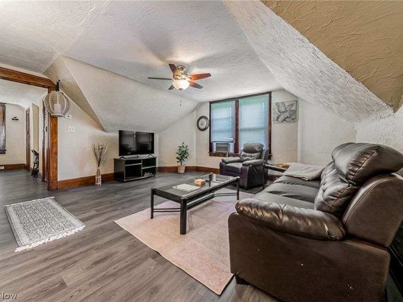 4145 Hyde Avenue, Cleveland, OH 44109 Photo 18