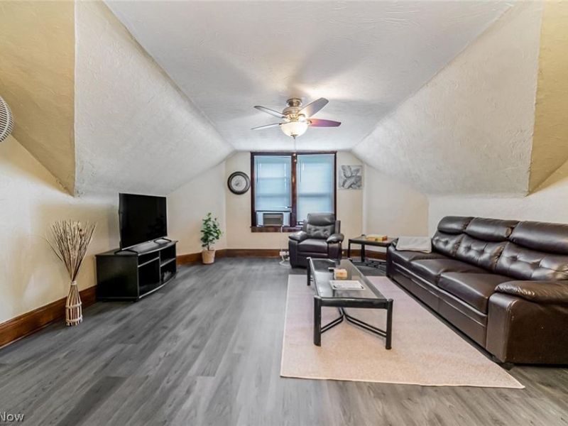 4145 Hyde Avenue, Cleveland, OH 44109 Photo 19