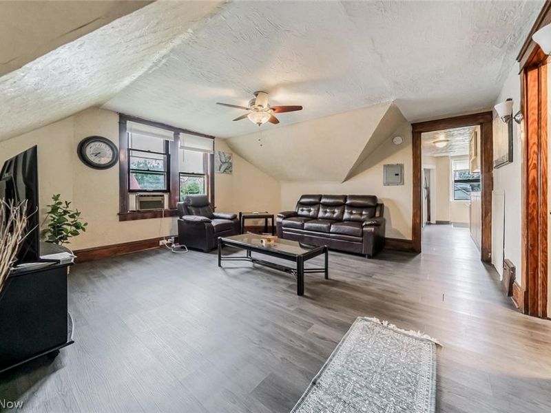 4145 Hyde Avenue, Cleveland, OH 44109 Photo 22