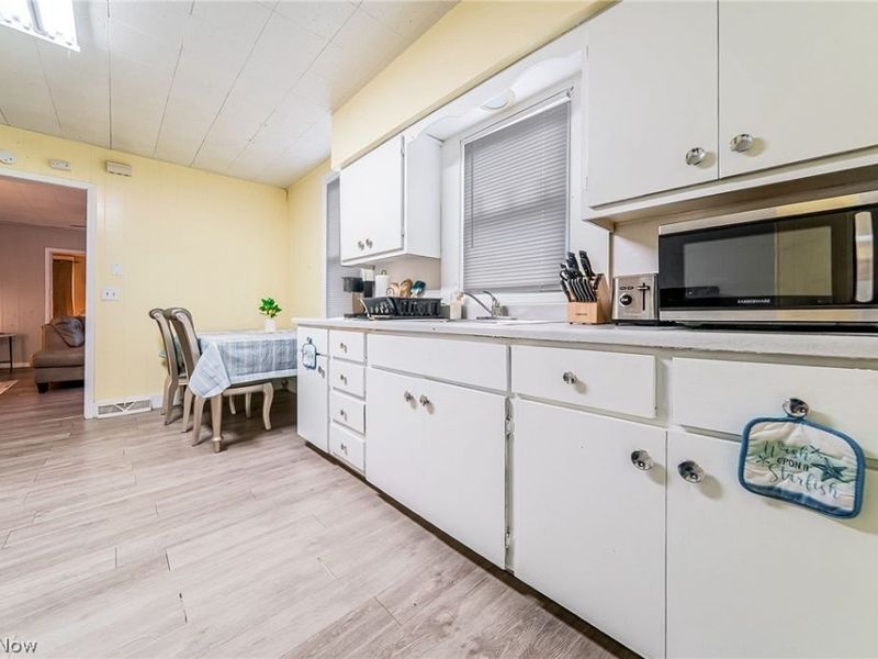 4145 Hyde Avenue, Cleveland, OH 44109 Photo 9