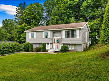 707 Utica Road , Utica, NY 13502