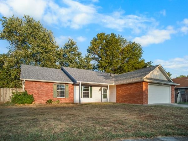 1015 N 26th Street , Rogers, AR 72756