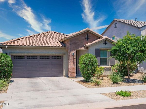 14344 W DESERT HOLLOW Drive, Surprise, AZ 85387