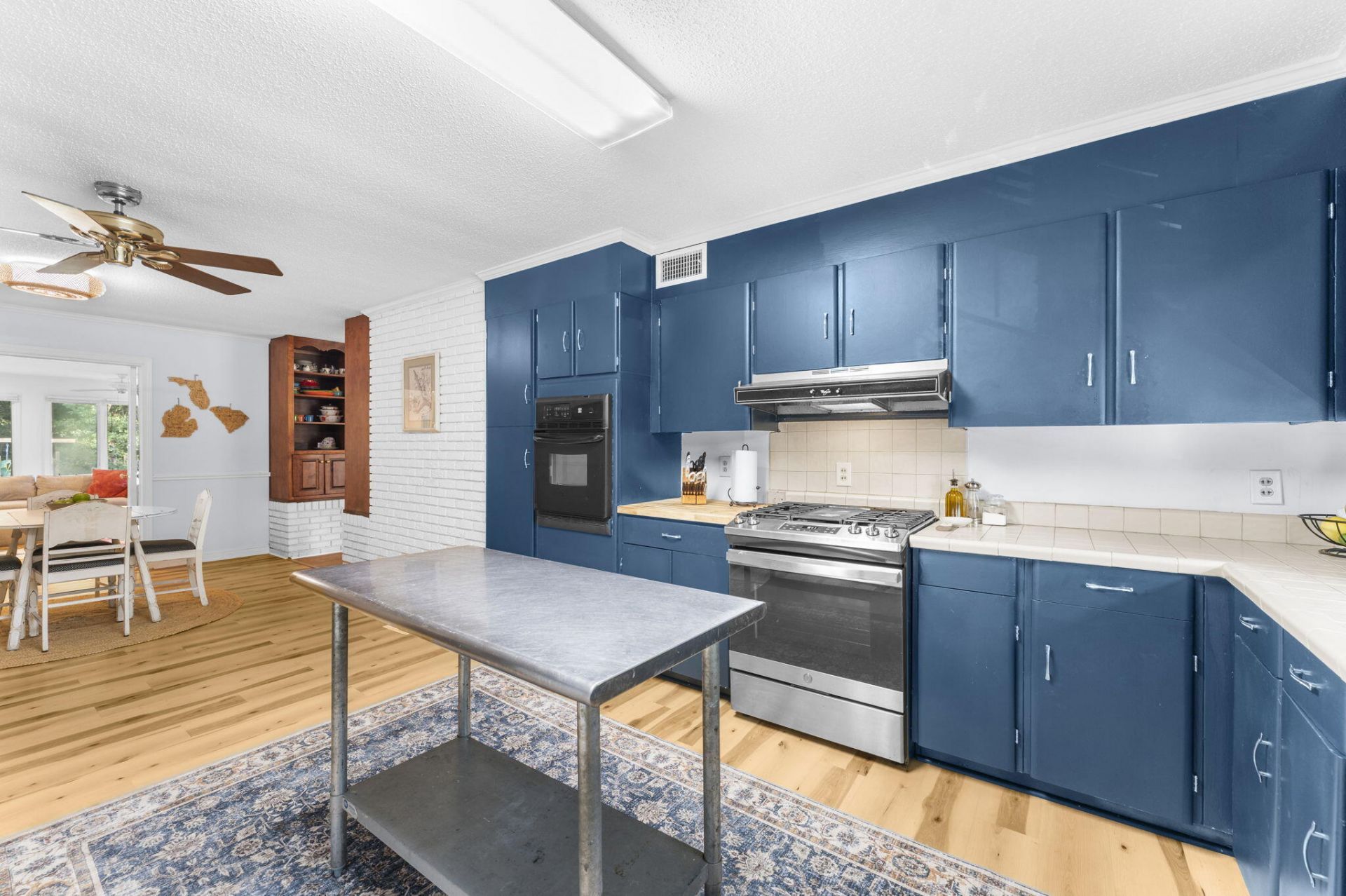 111 Greenbay Street Photo 13