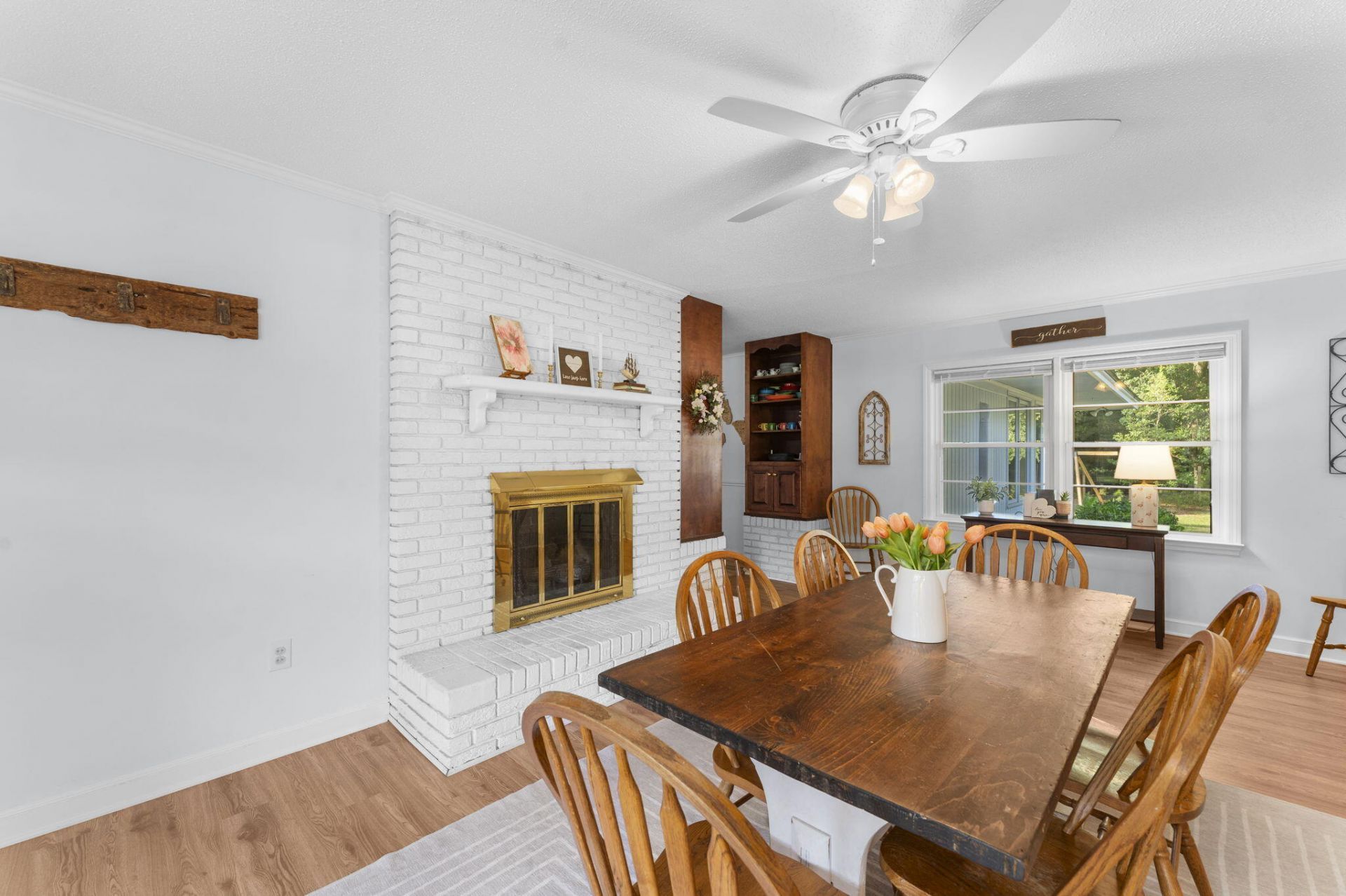 111 Greenbay Street Photo 6