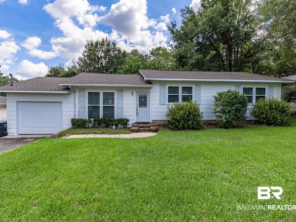 602 Gayfer Avenue, Fairhope, AL 36532