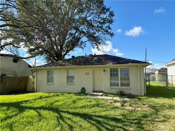 113 HELEN Drive , Avondale, LA 70094