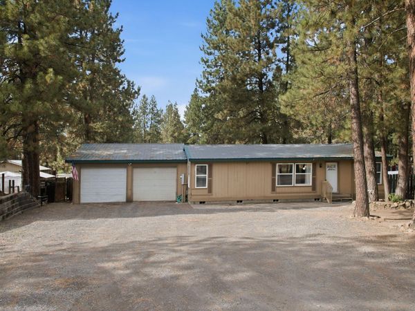 19580 River Woods Drive, Bend, OR 97702