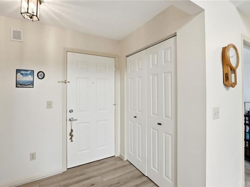 9442 Captiva Bay Drive, Miamisburg, OH 45342 Photo 4