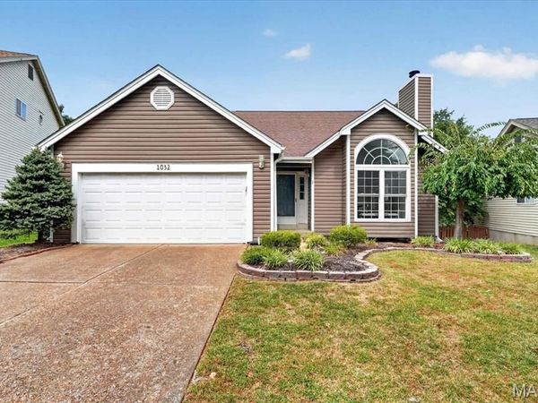 1032 Oak Glen Circle, Ballwin, MO 63021