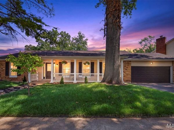 1768 Orchard Hill Drive, Chesterfield, MO 63017