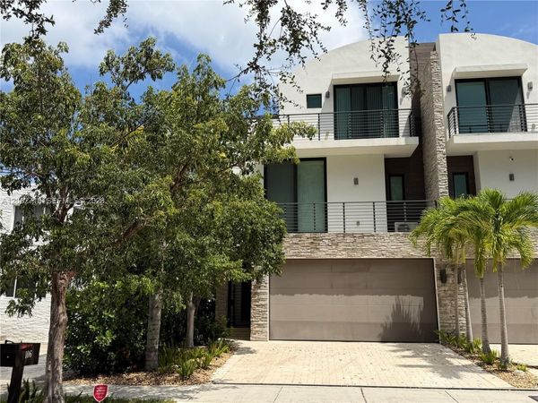 106 NE 16th Ter, Unit 106, Fort Lauderdale, FL 33301