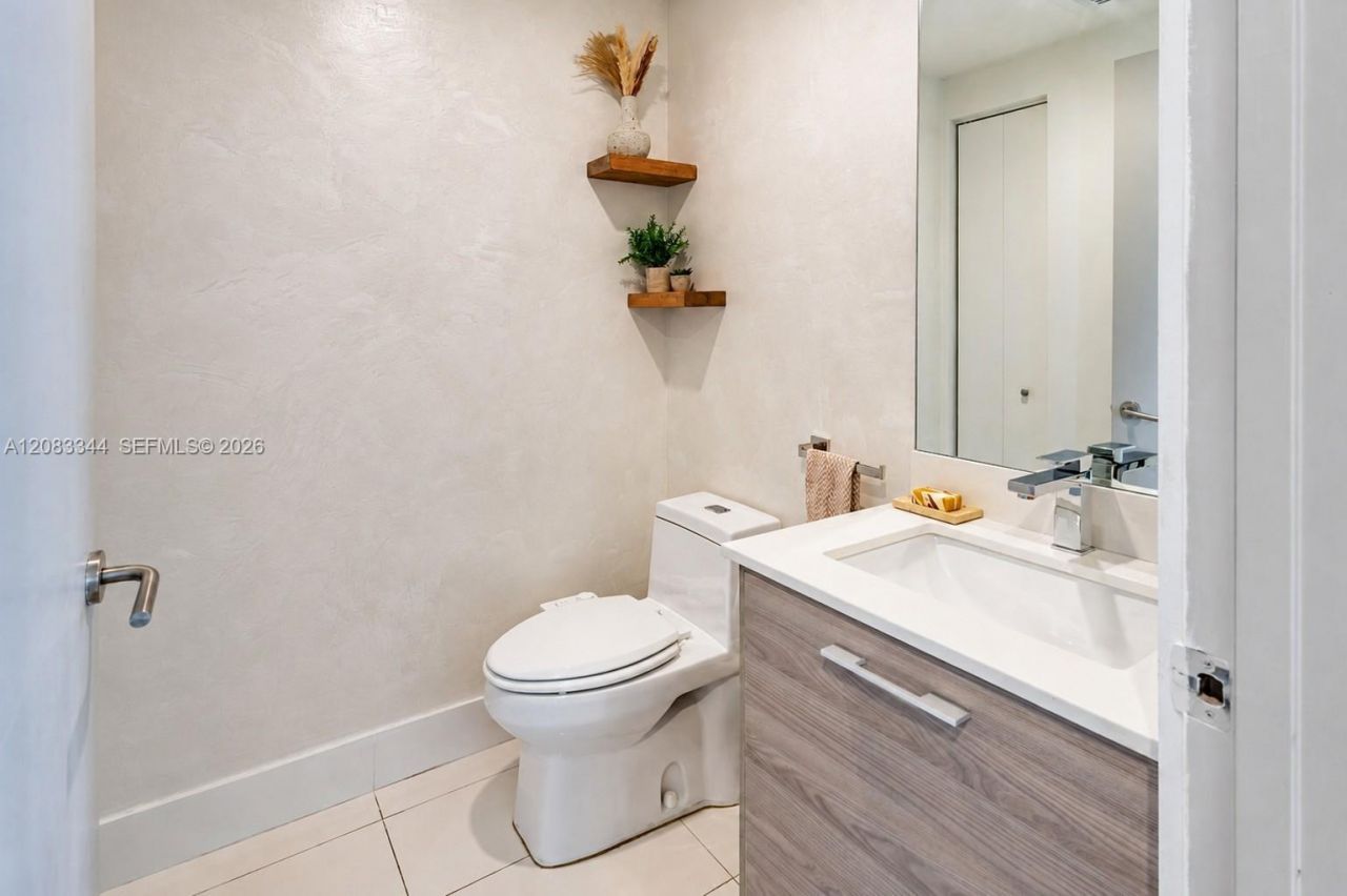 1300 S Miami Ave , Unit 2006, Miami, FL 33130 Photo