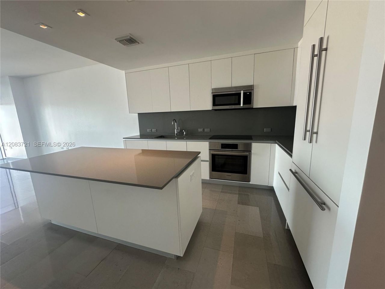 88 SW 7th St , Unit 2806, Miami, FL 33130 Photo