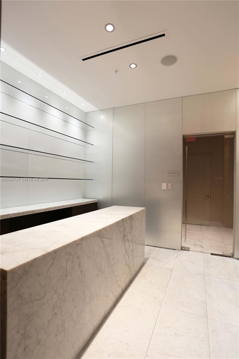 88 SW 7th St , Unit 2806, Miami, FL 33130 Photo