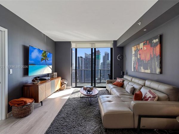45 SW 9th St , Unit 3405, Miami, FL 33130