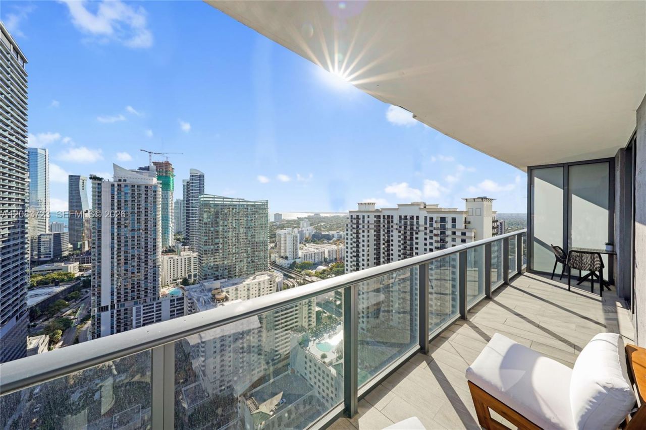 45 SW 9th St , Unit 3405, Miami, FL 33130 Photo