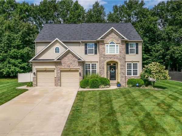 2160 Hunting Valley Lane , Streetsboro, OH 44241