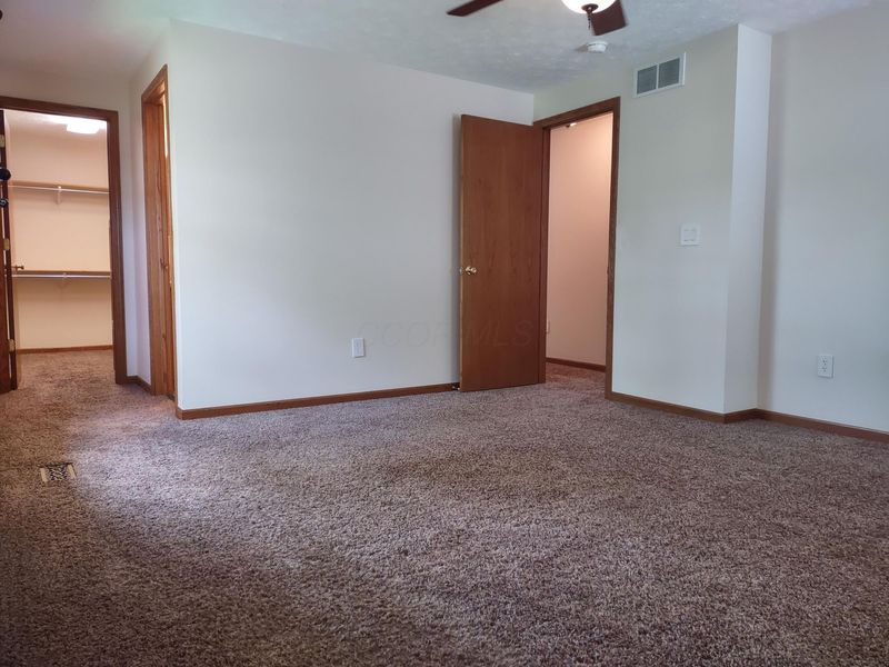 1608 Spring Village Lane , Ontario, OH 44906 Photo 16