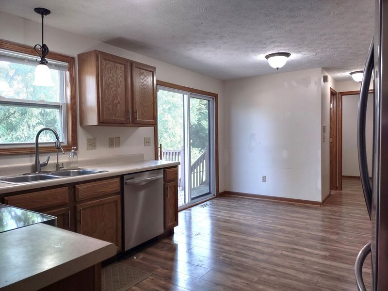 1608 Spring Village Lane , Ontario, OH 44906 Photo 7