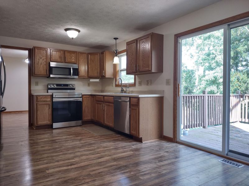 1608 Spring Village Lane , Ontario, OH 44906 Photo 8