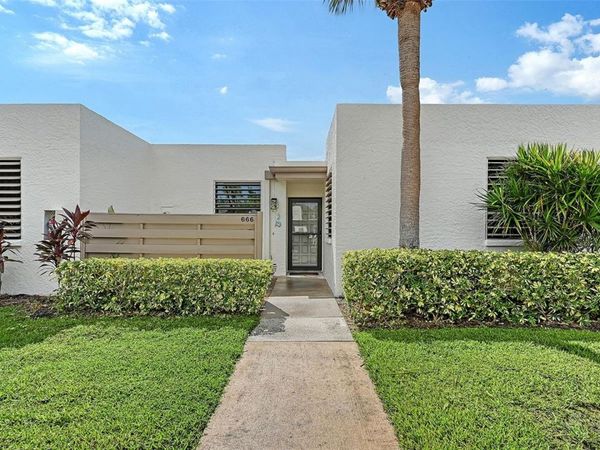 666 WOODLAWN DRIVE , Unit 666, BRADENTON, FL 34210