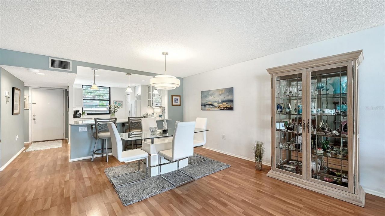666 Woodlawn Drive, Unit 666, Bradenton, FL 34210 Photo