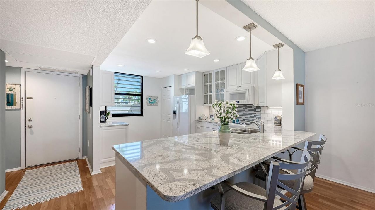 666 Woodlawn Drive, Unit 666, Bradenton, FL 34210 Photo