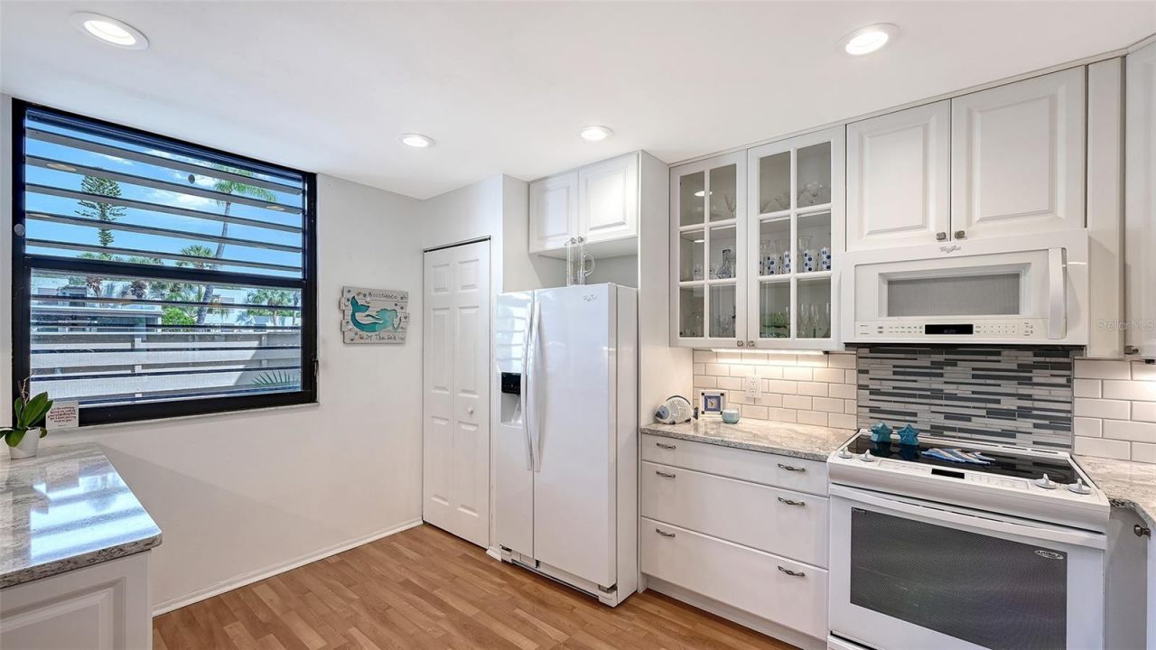 666 Woodlawn Drive, Unit 666, Bradenton, FL 34210 Photo