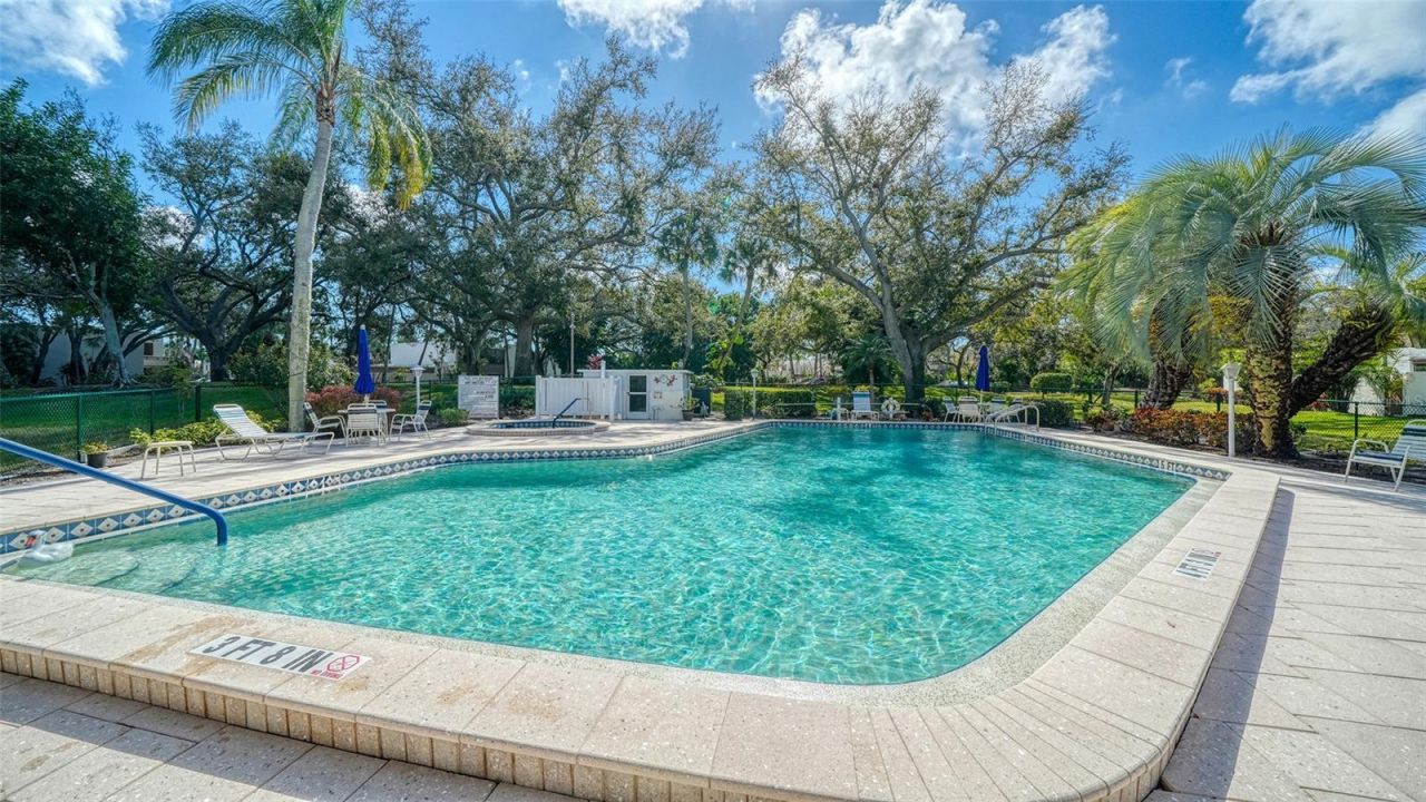 666 Woodlawn Drive, Unit 666, Bradenton, FL 34210 Photo
