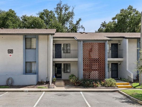 16 ESCONDIDO CIRCLE , Unit 221, ALTAMONTE SPRINGS, FL 32701