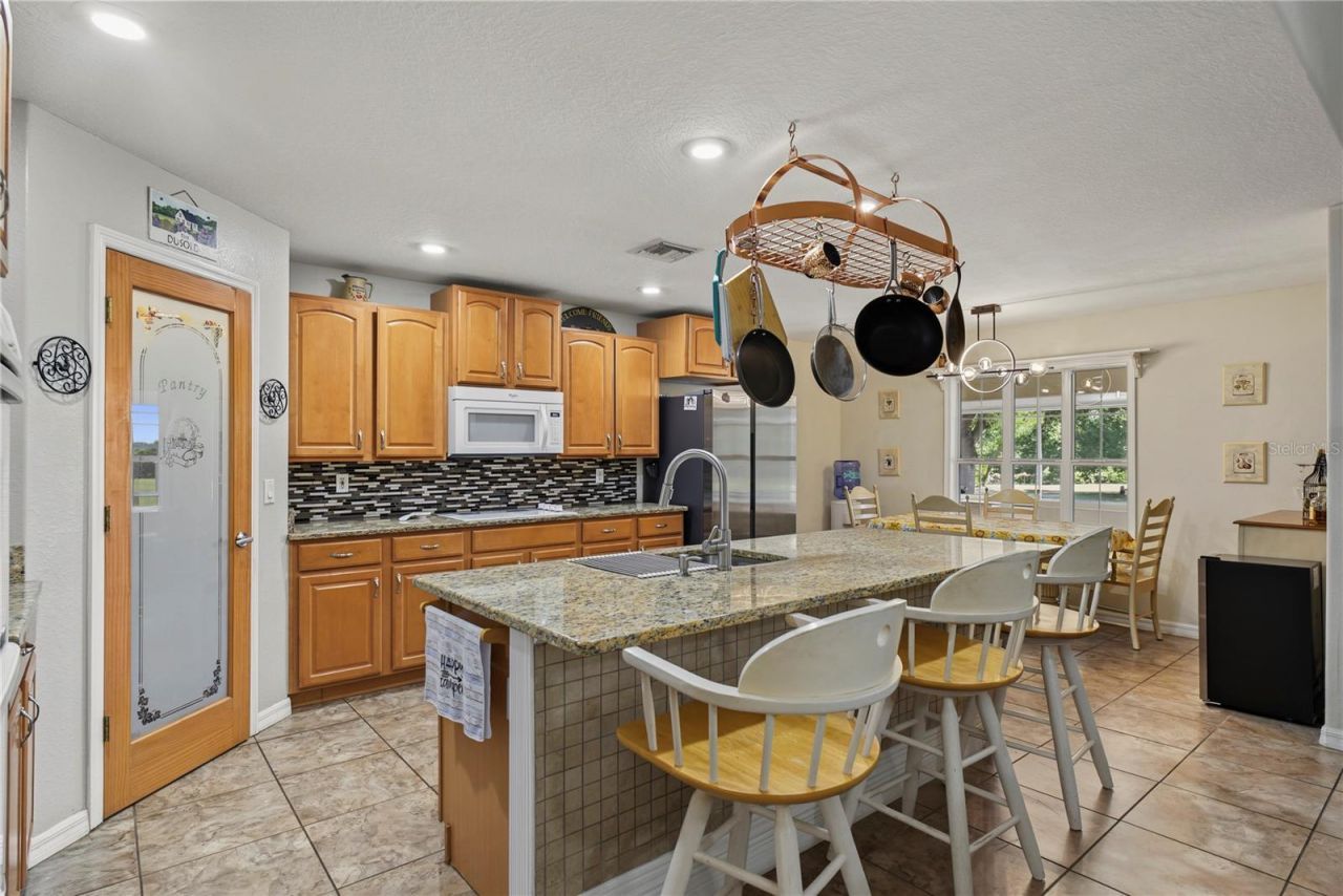 22808 State Road 19 , Howey in the Hills, FL 34737 Photo