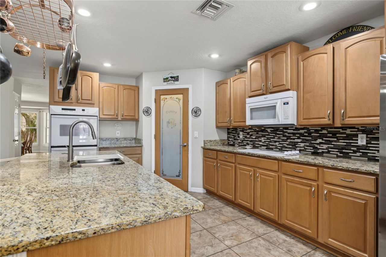 22808 State Road 19 , Howey in the Hills, FL 34737 Photo