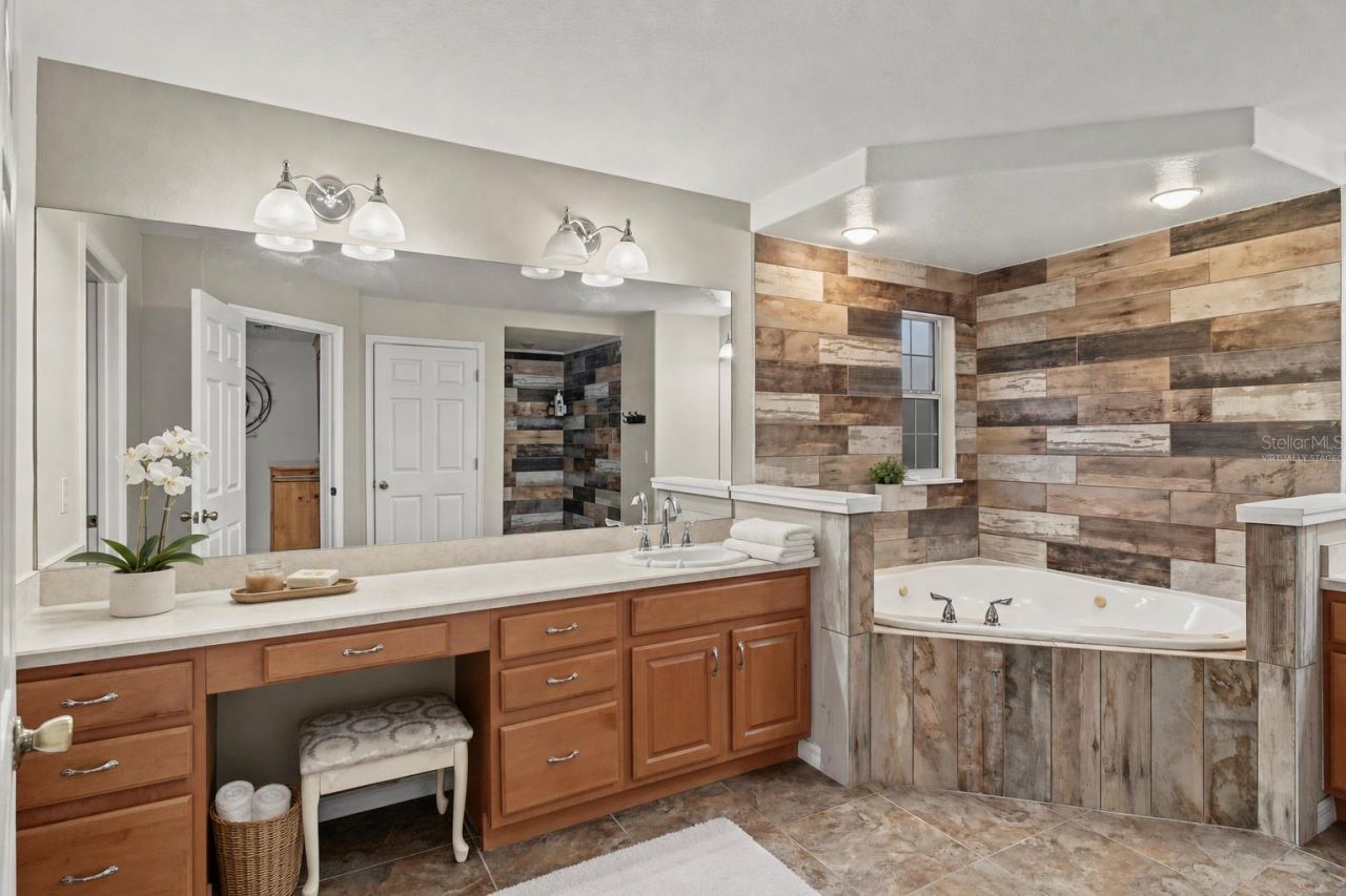 22808 State Road 19 , Howey in the Hills, FL 34737 Photo